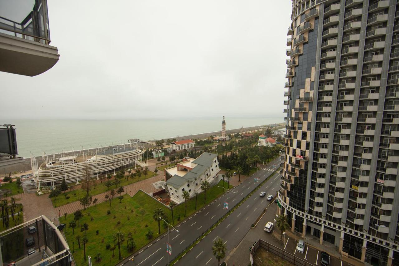 Sea Towers Suite 巴统 外观 照片