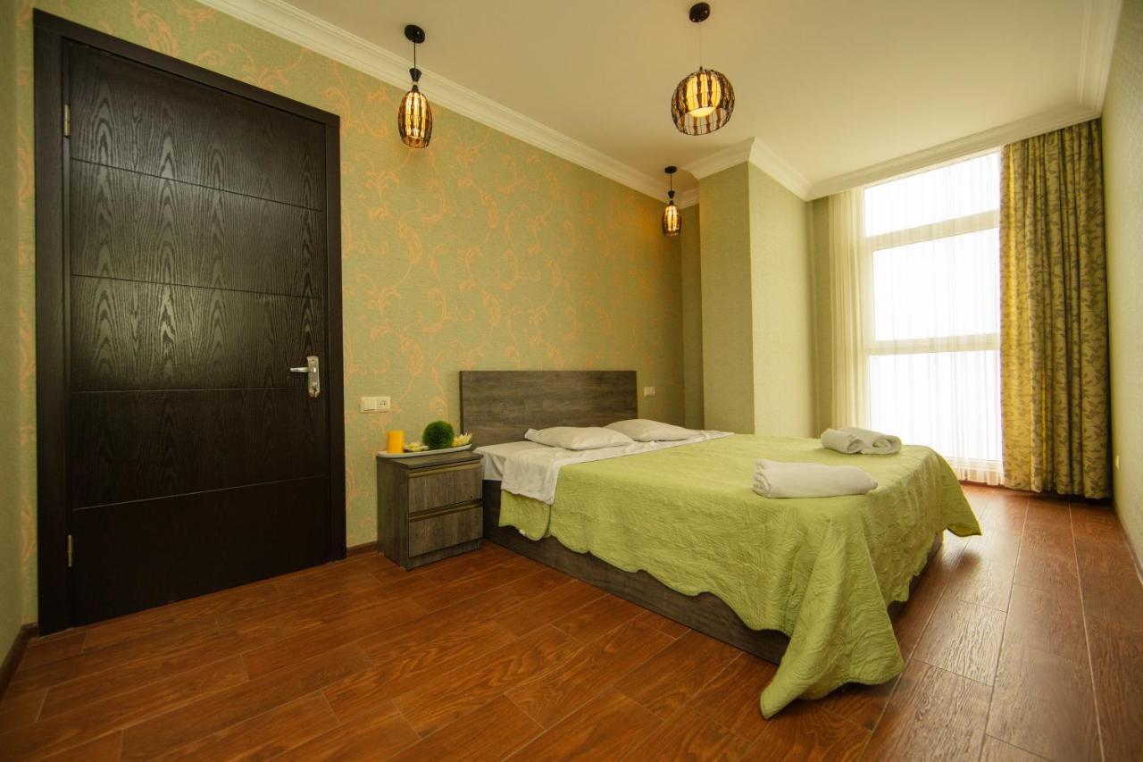 Sea Towers Suite 巴统 外观 照片