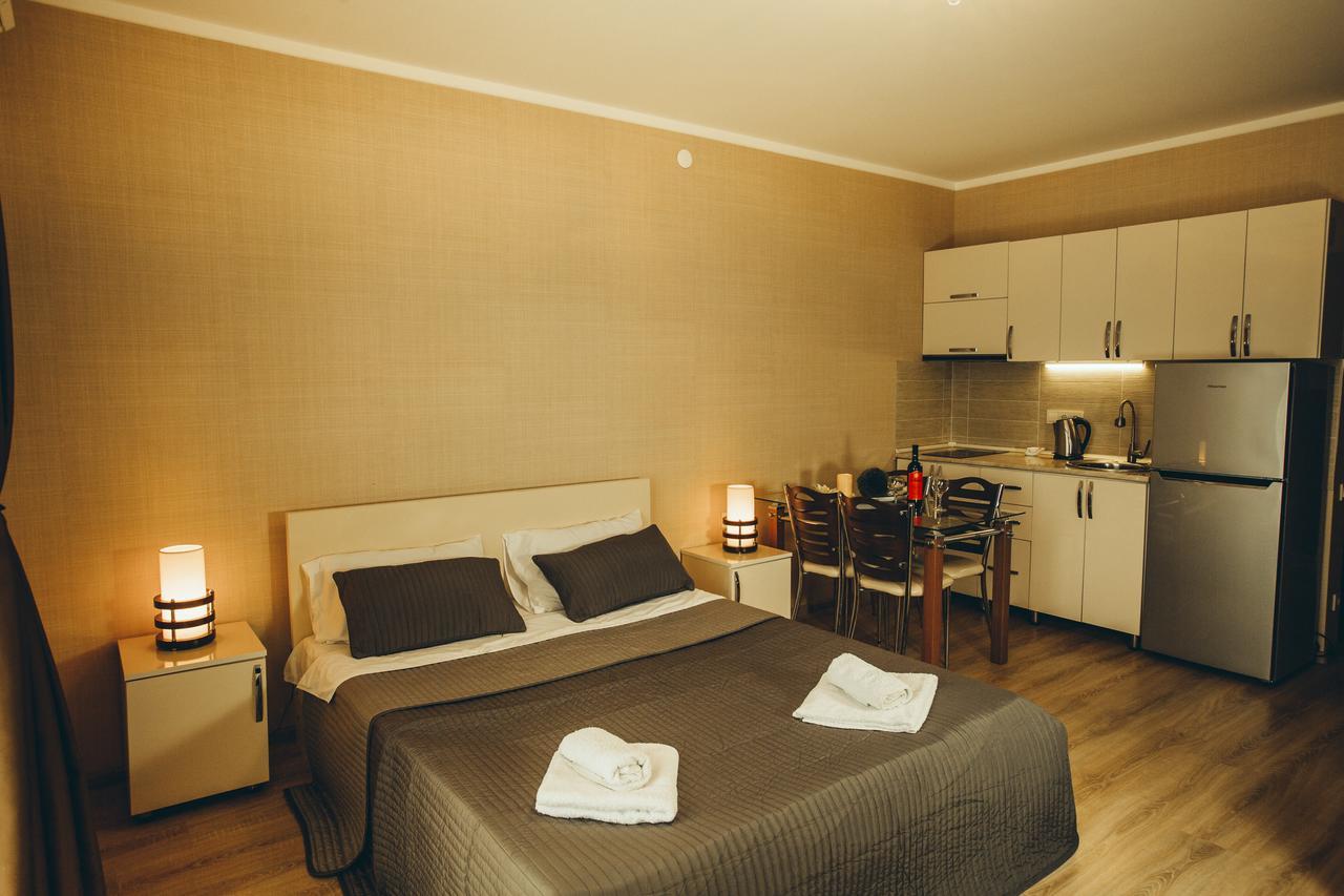 Sea Towers Suite 巴统 外观 照片
