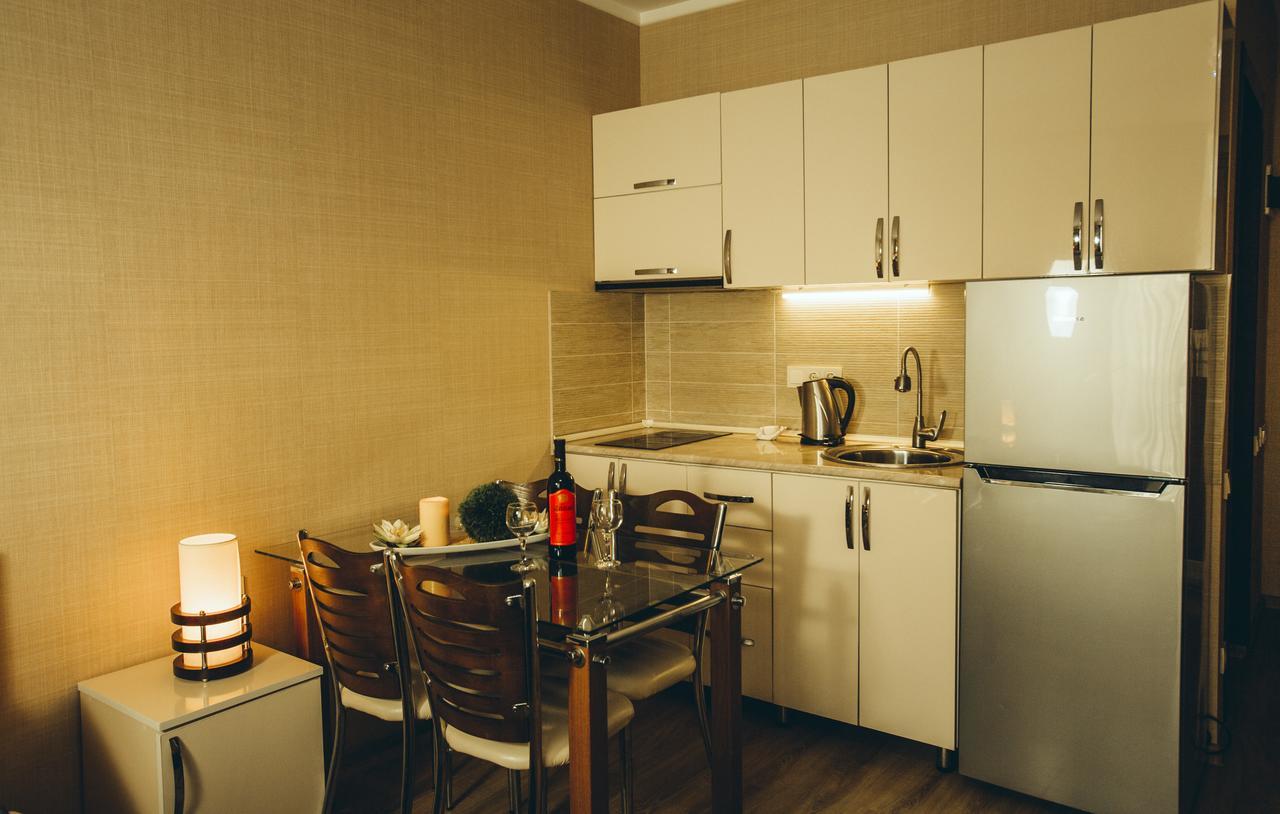 Sea Towers Suite 巴统 外观 照片