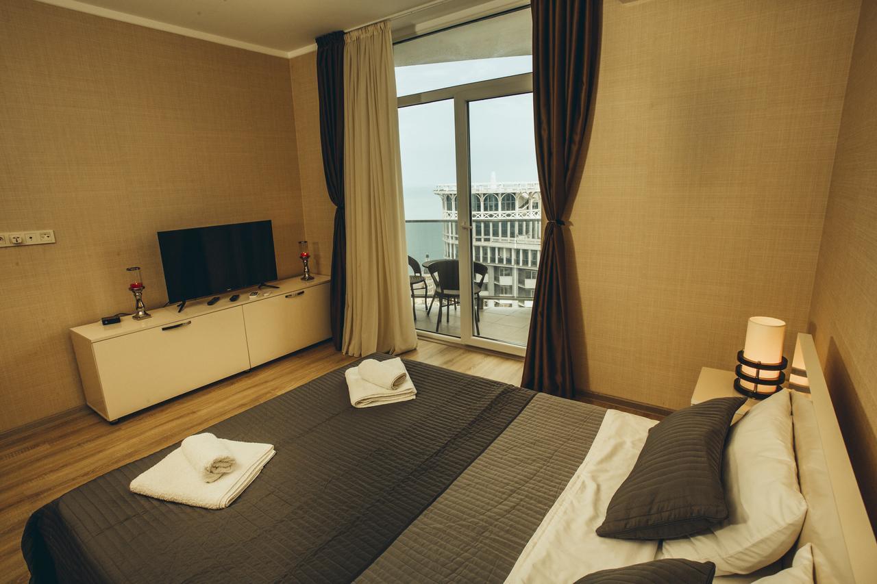 Sea Towers Suite 巴统 外观 照片