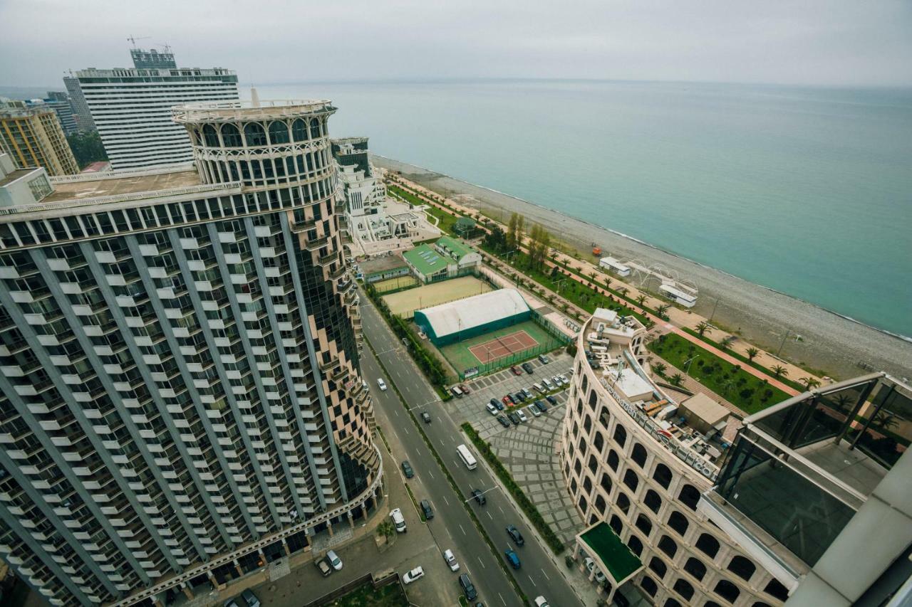 Sea Towers Suite 巴统 外观 照片