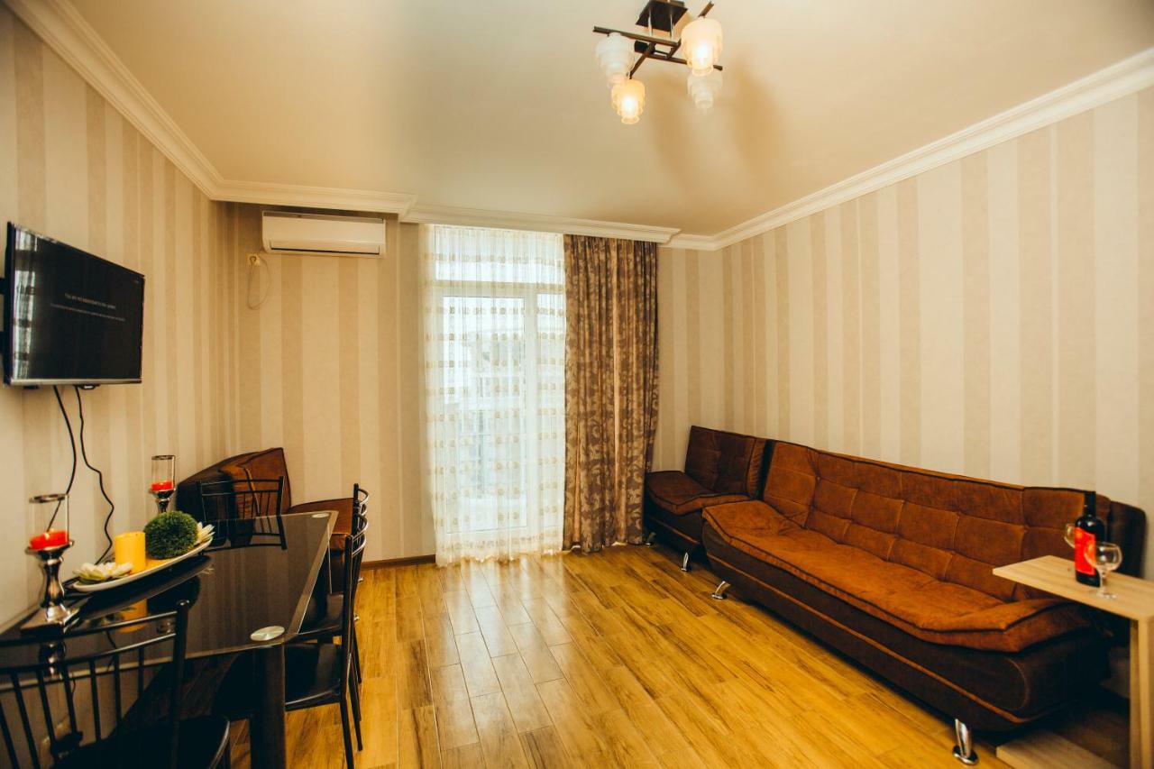 Sea Towers Suite 巴统 外观 照片